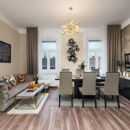 Contemporary Hidden Gem Art-deco Apartment *