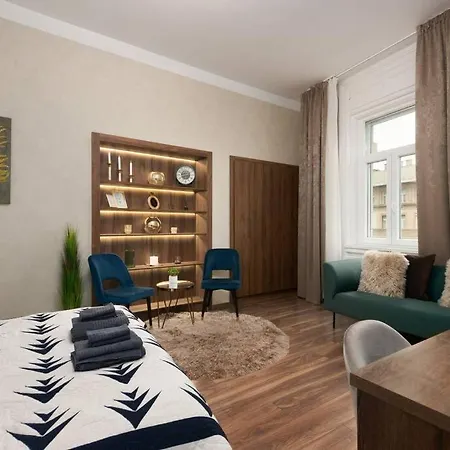 Contemporary Hidden Gem Art-deco Appartamento