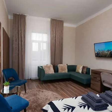 Apartment Contemporary Hidden Gem Art-deco