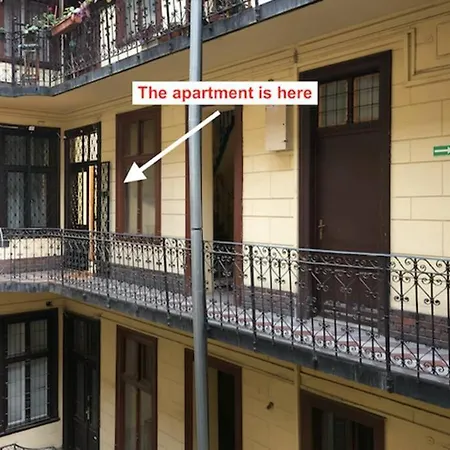 Apartment Contemporary Hidden Gem Art-deco Budapest